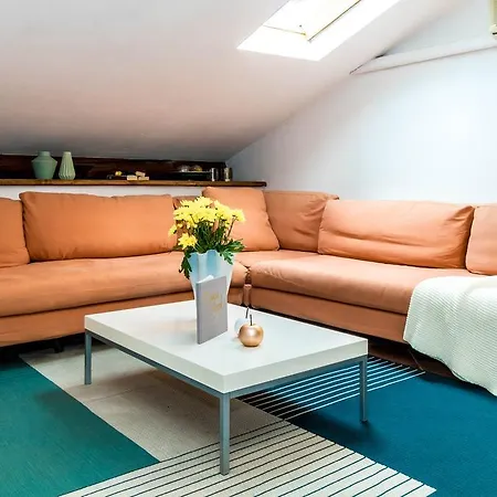 Apartman To *