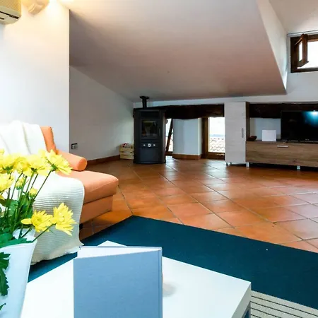 Apartman To Lake Como